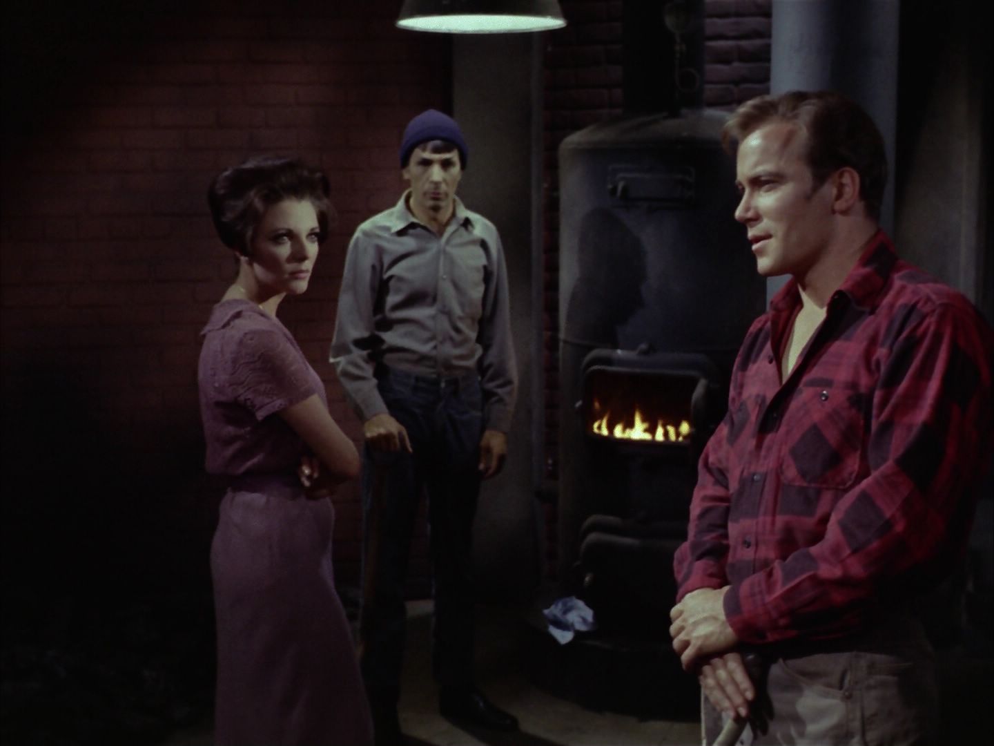ariane179254_StarTrek_1x28_TheCityOnTheEdgeOfForever_1807.jpg