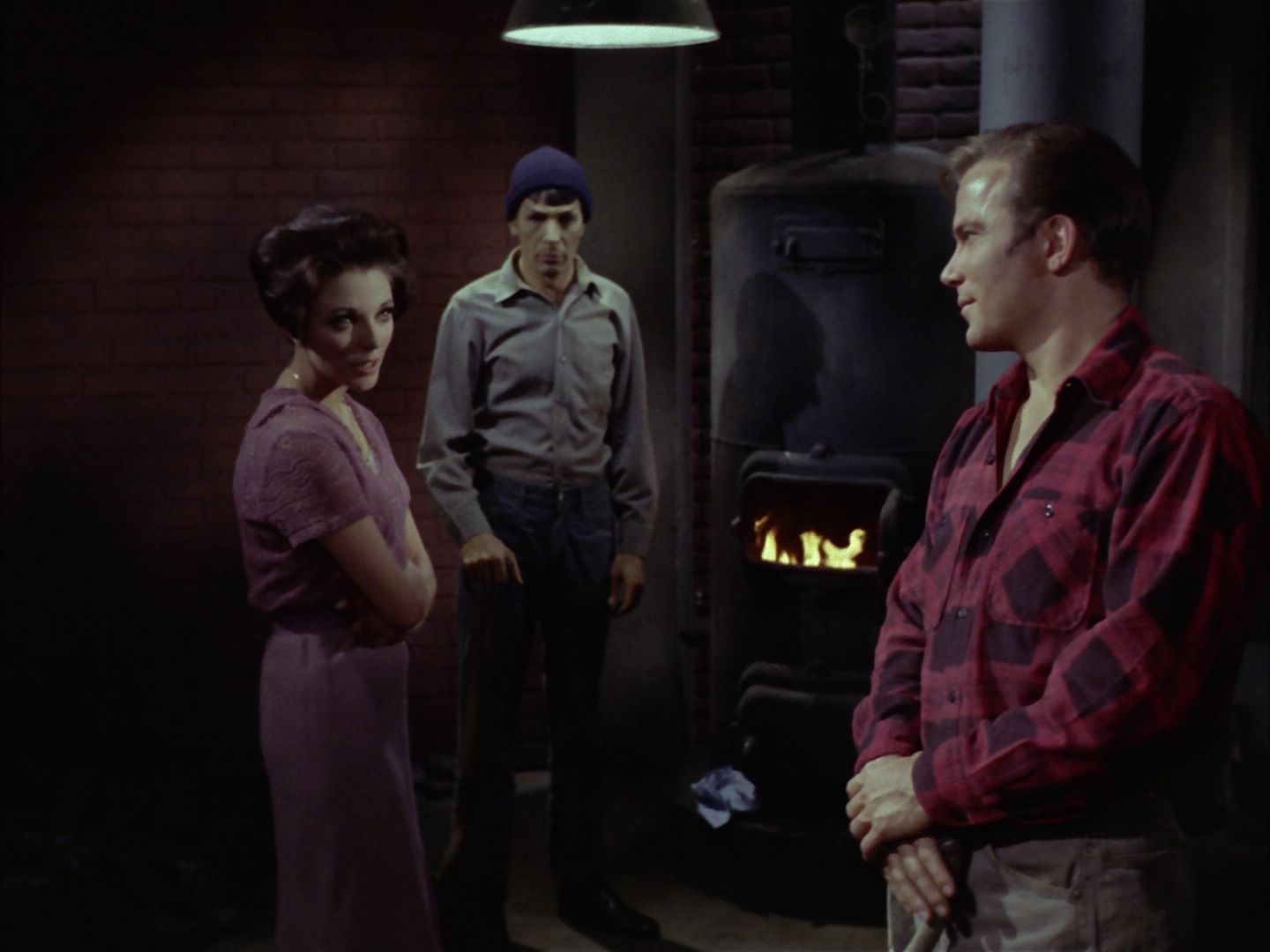 ariane179254_StarTrek_1x28_TheCityOnTheEdgeOfForever_1825.jpg