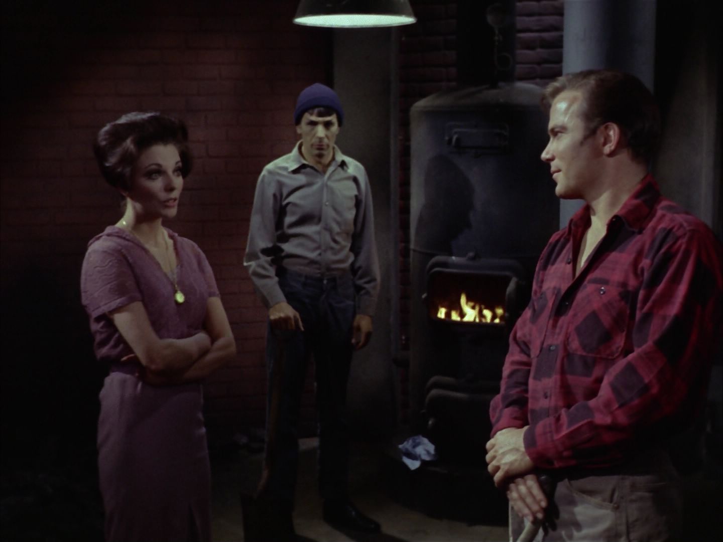 ariane179254_StarTrek_1x28_TheCityOnTheEdgeOfForever_1826.jpg