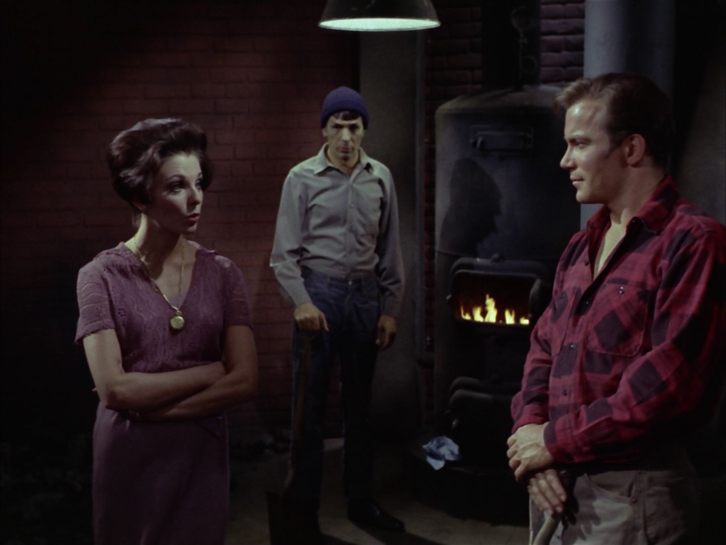 ariane179254_StarTrek_1x28_TheCityOnTheEdgeOfForever_1827.jpg