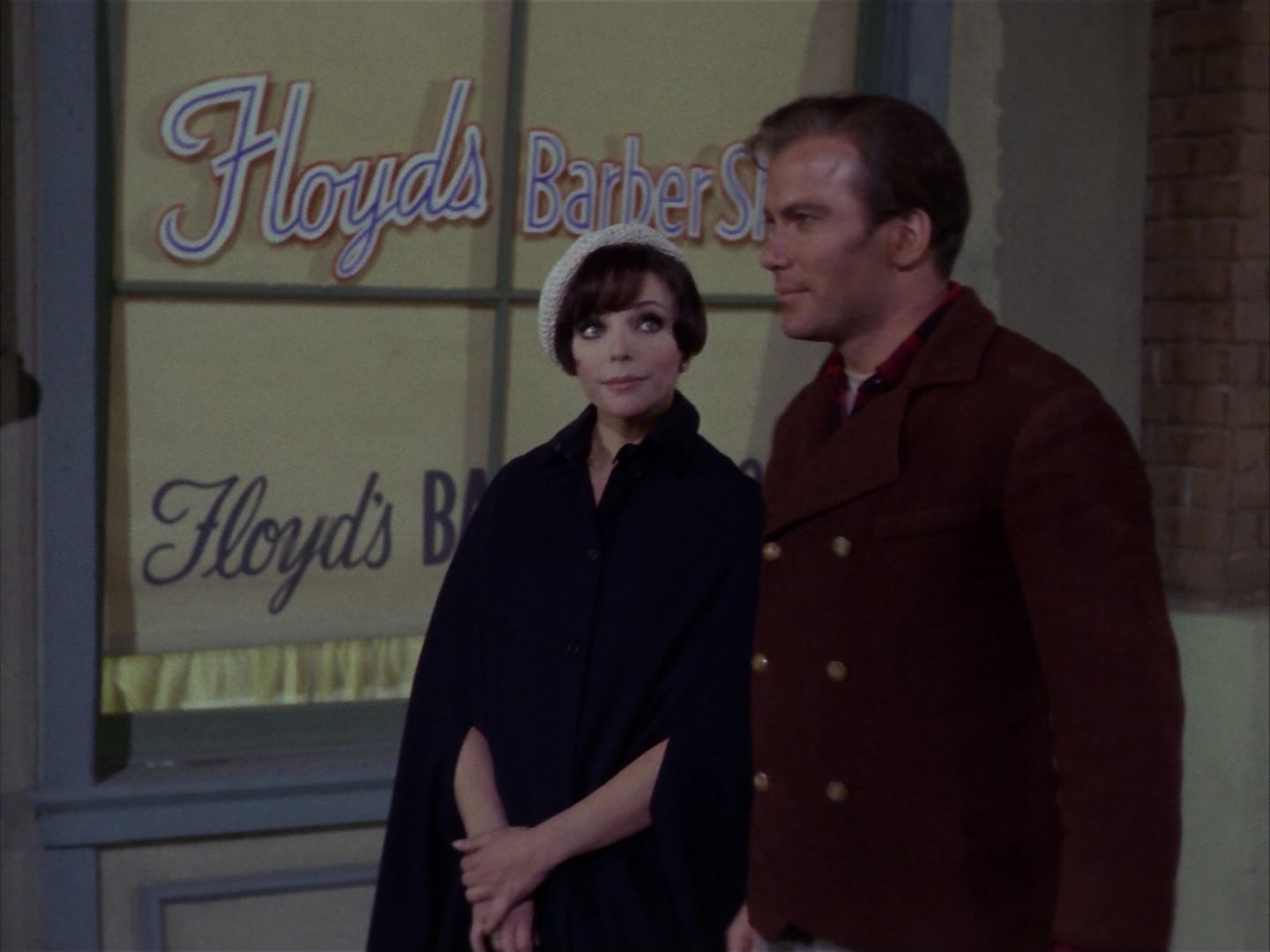 ariane179254_StarTrek_1x28_TheCityOnTheEdgeOfForever_1918.jpg