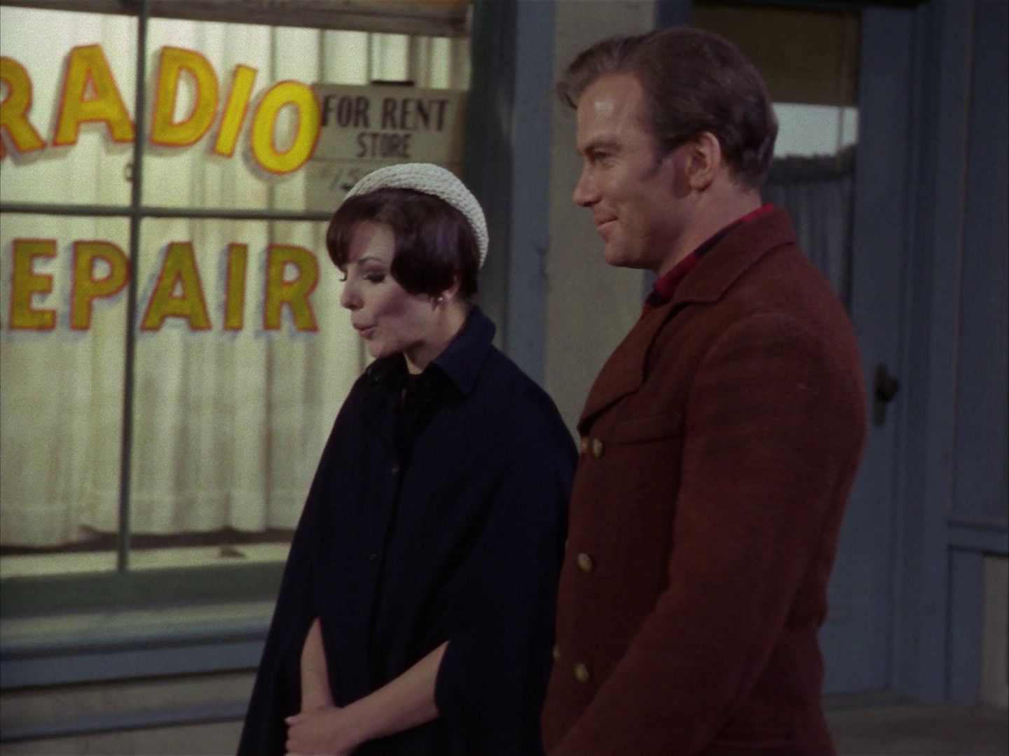 ariane179254_StarTrek_1x28_TheCityOnTheEdgeOfForever_1926.jpg