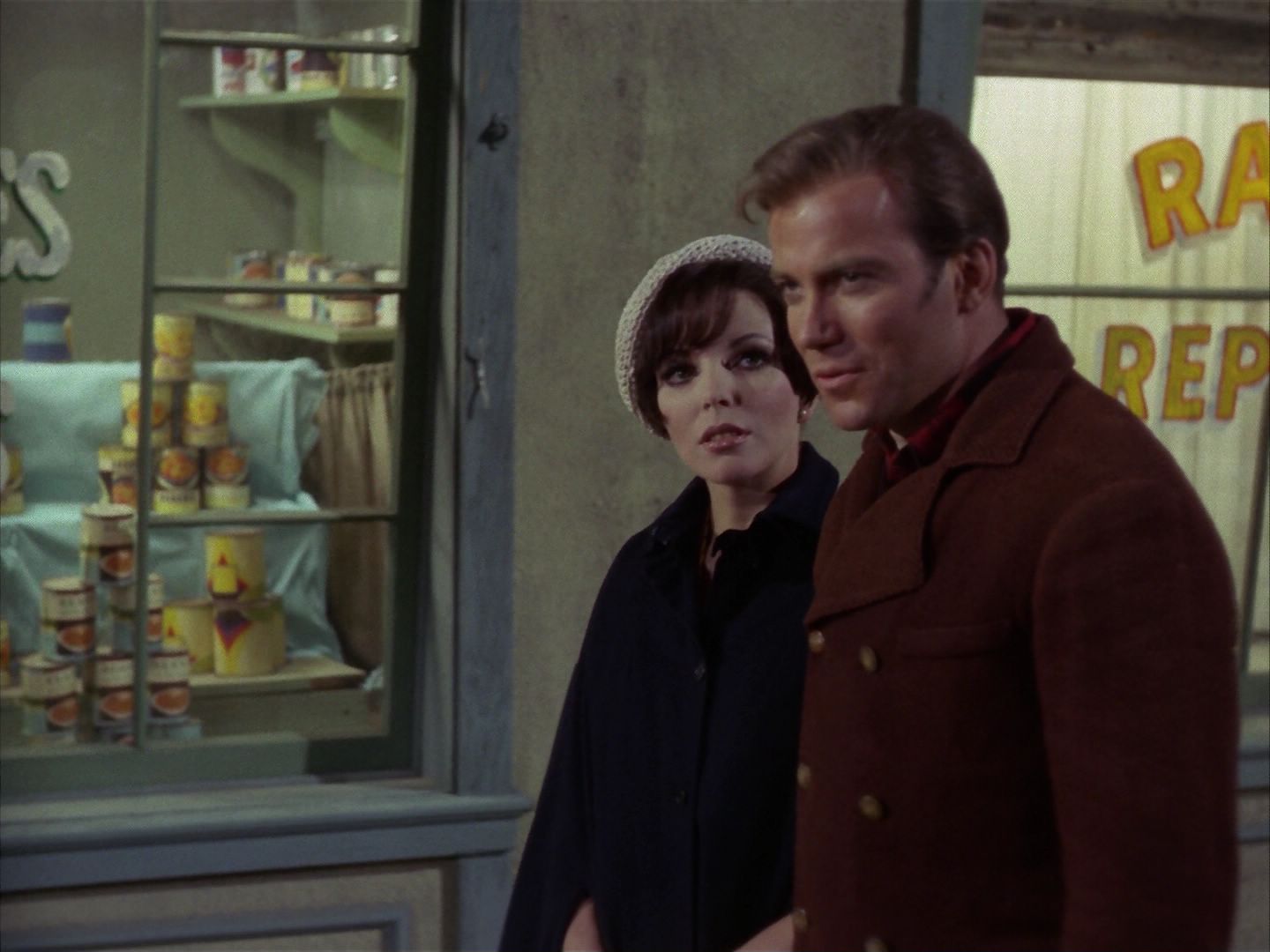 ariane179254_StarTrek_1x28_TheCityOnTheEdgeOfForever_1946.jpg