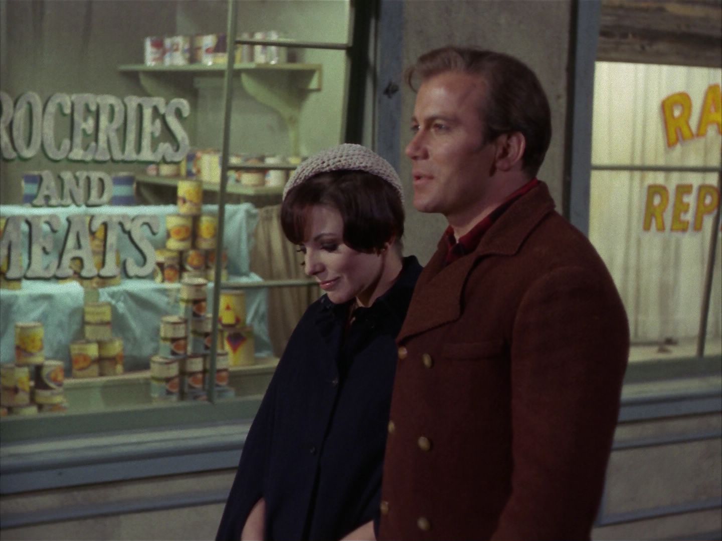 ariane179254_StarTrek_1x28_TheCityOnTheEdgeOfForever_1948.jpg
