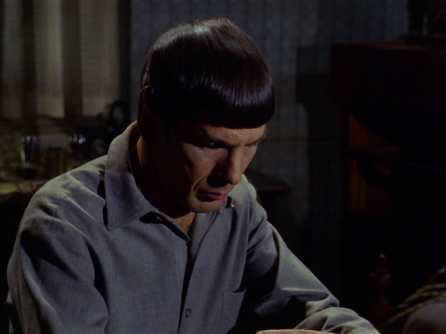 ariane179254_StarTrek_1x28_TheCityOnTheEdgeOfForever_1994.jpg