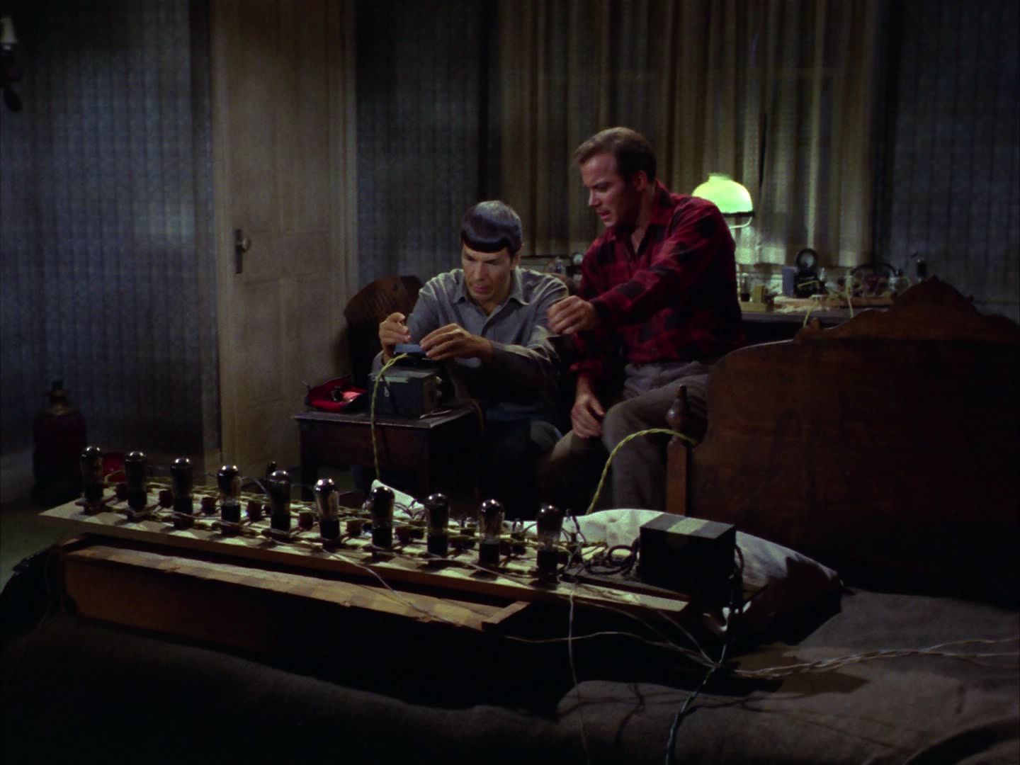 ariane179254_StarTrek_1x28_TheCityOnTheEdgeOfForever_2048.jpg