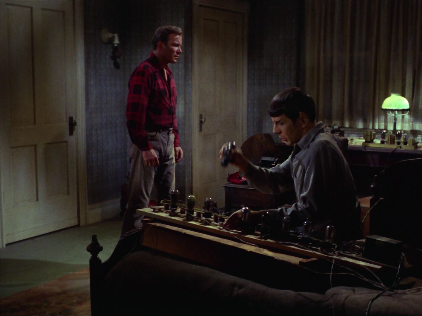 ariane179254_StarTrek_1x28_TheCityOnTheEdgeOfForever_2150.jpg
