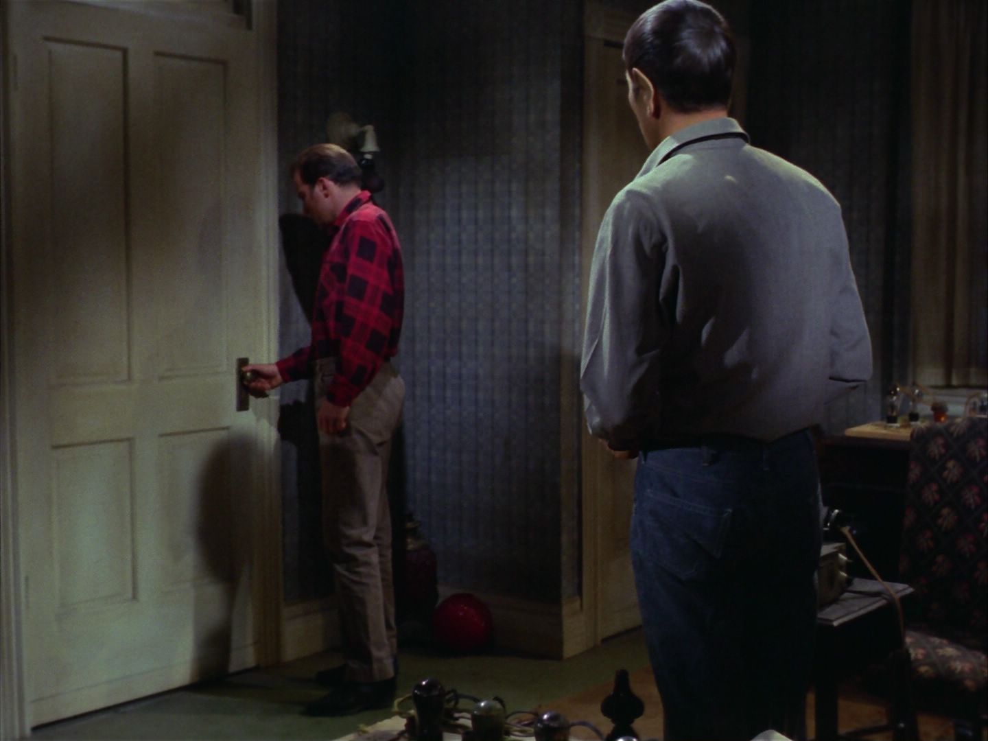 ariane179254_StarTrek_1x28_TheCityOnTheEdgeOfForever_2191.jpg