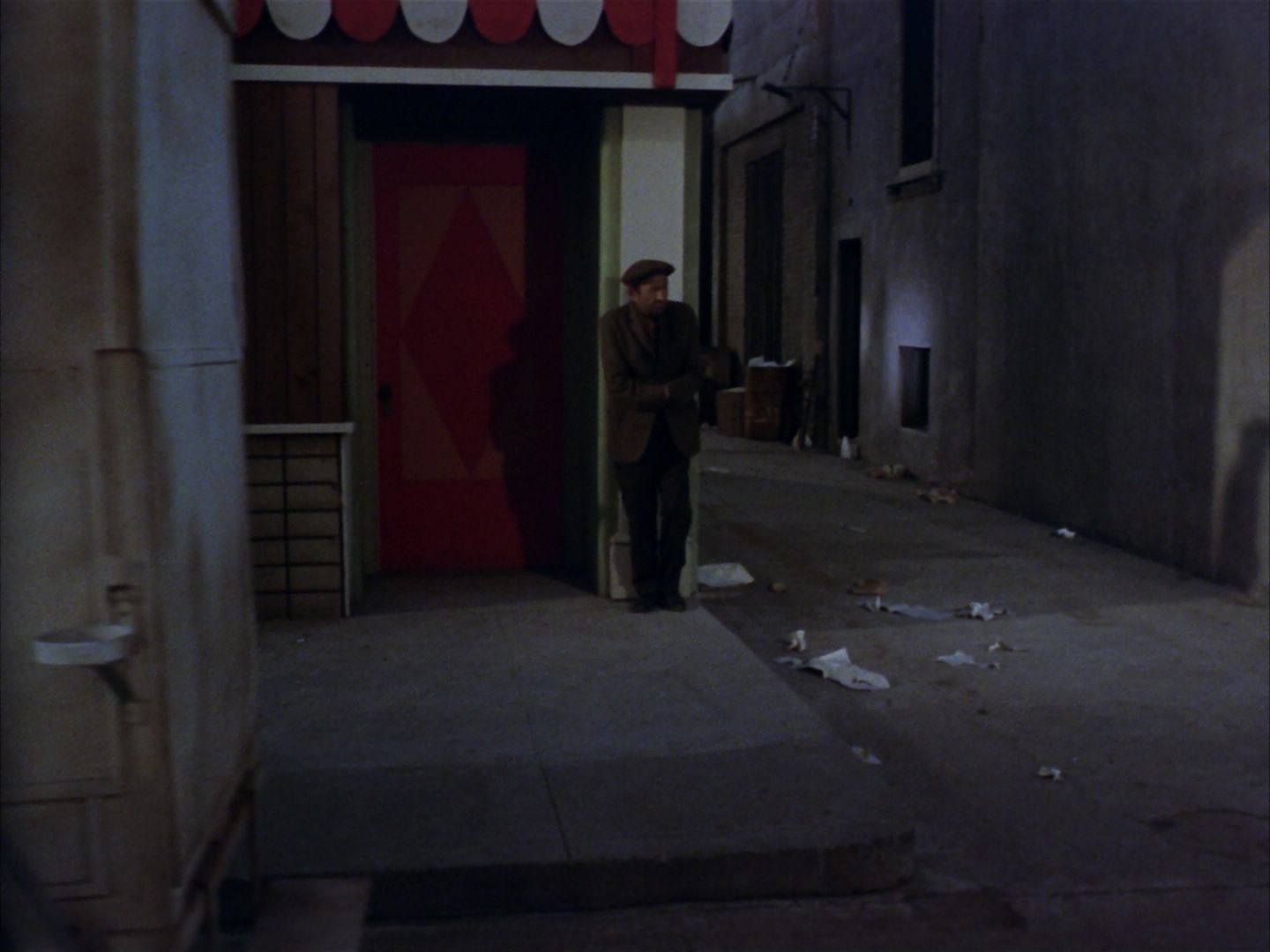 ariane179254_StarTrek_1x28_TheCityOnTheEdgeOfForever_2228.jpg