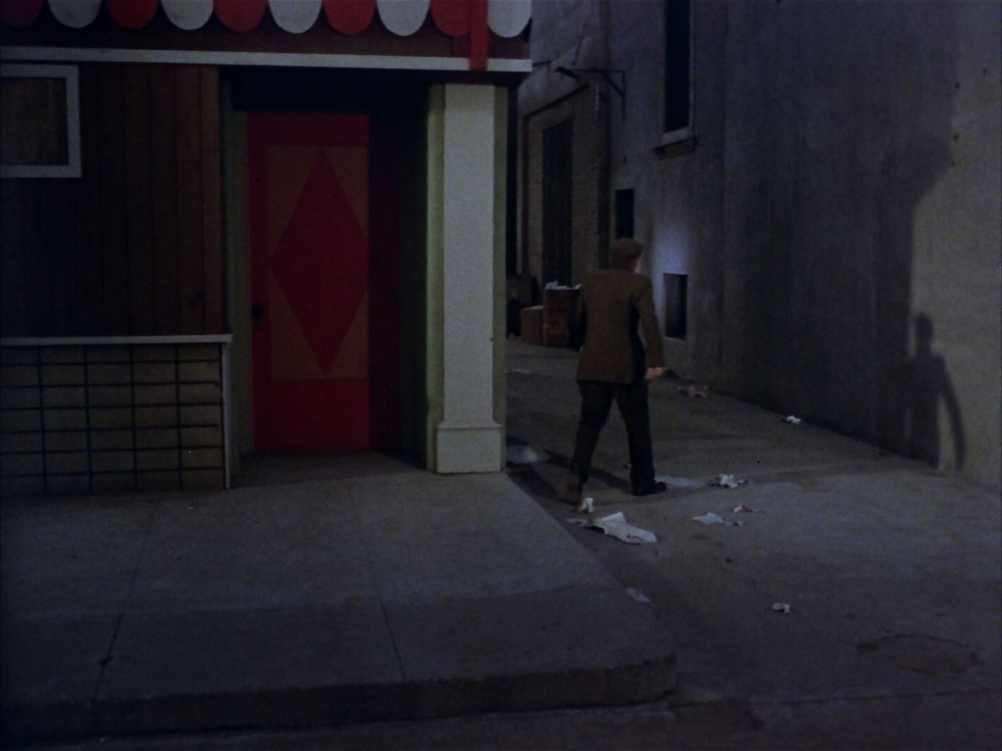 ariane179254_StarTrek_1x28_TheCityOnTheEdgeOfForever_2232.jpg