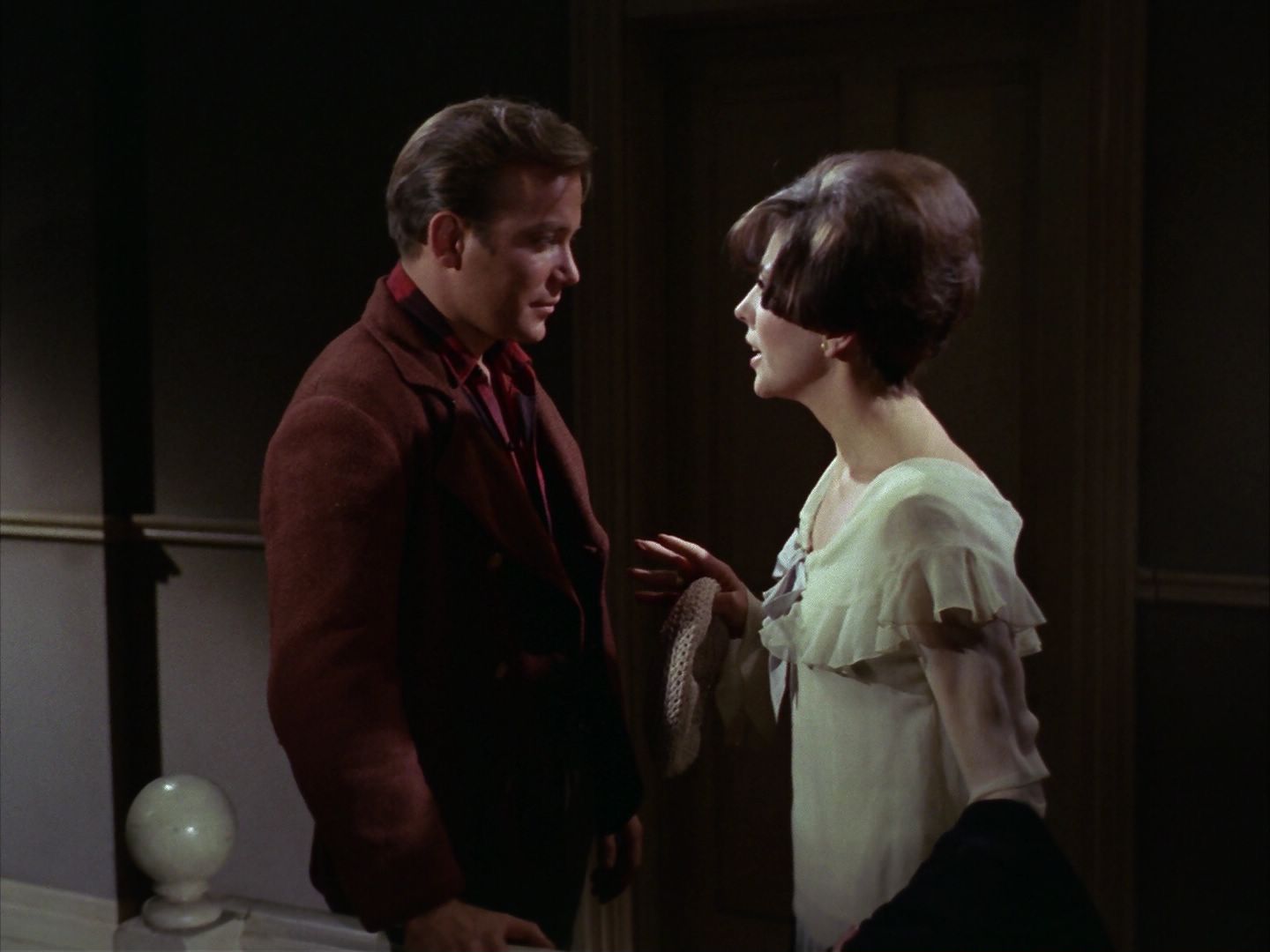 ariane179254_StarTrek_1x28_TheCityOnTheEdgeOfForever_2305.jpg