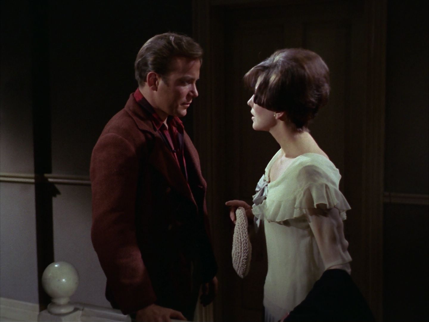 ariane179254_StarTrek_1x28_TheCityOnTheEdgeOfForever_2310.jpg