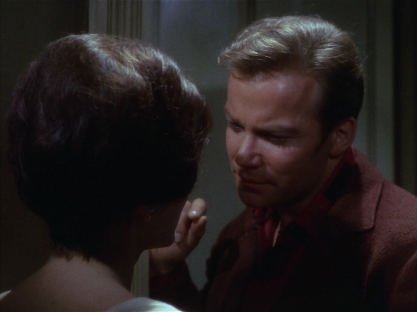 ariane179254_StarTrek_1x28_TheCityOnTheEdgeOfForever_2332.jpg