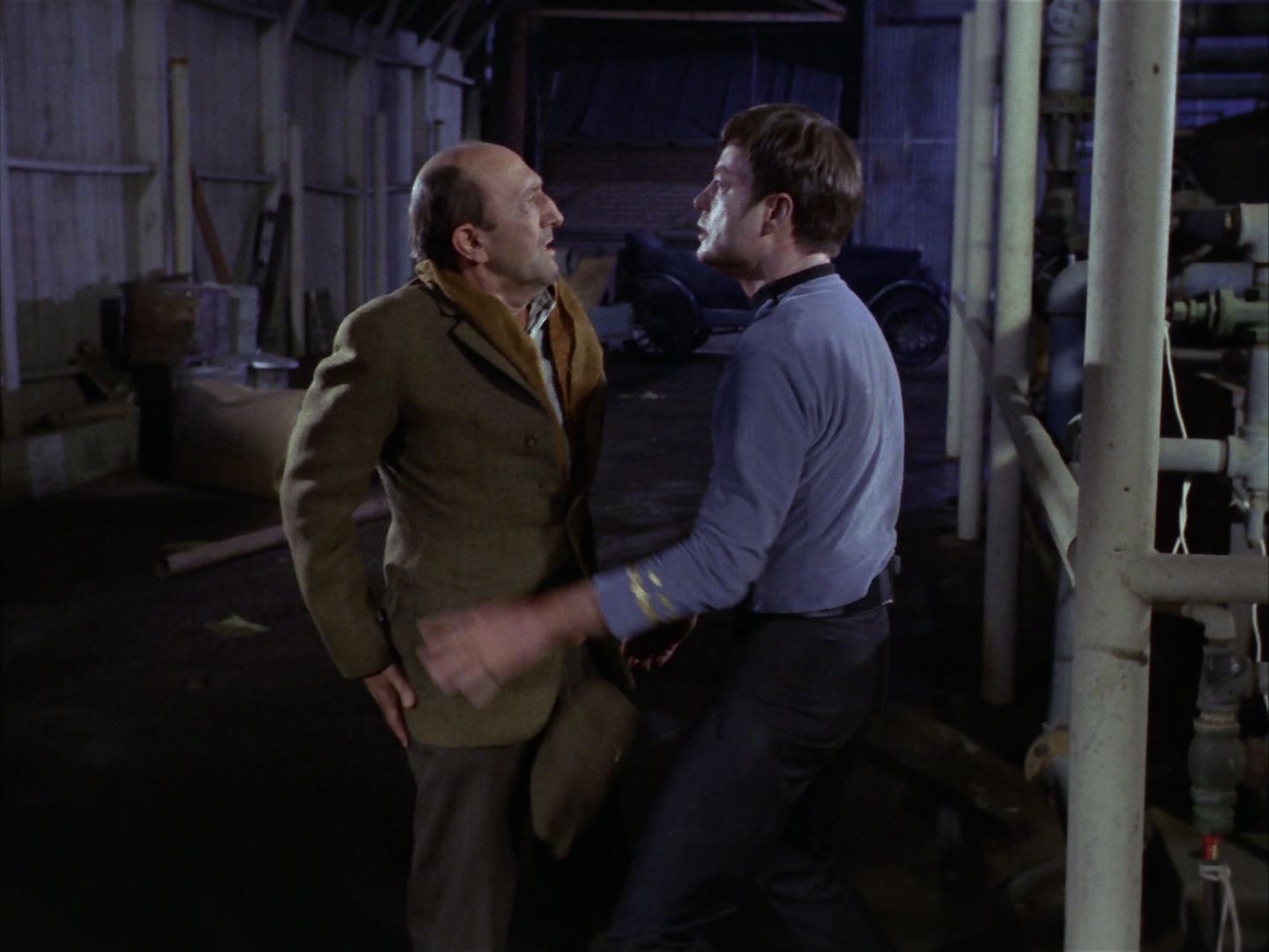 ariane179254_StarTrek_1x28_TheCityOnTheEdgeOfForever_2376.jpg