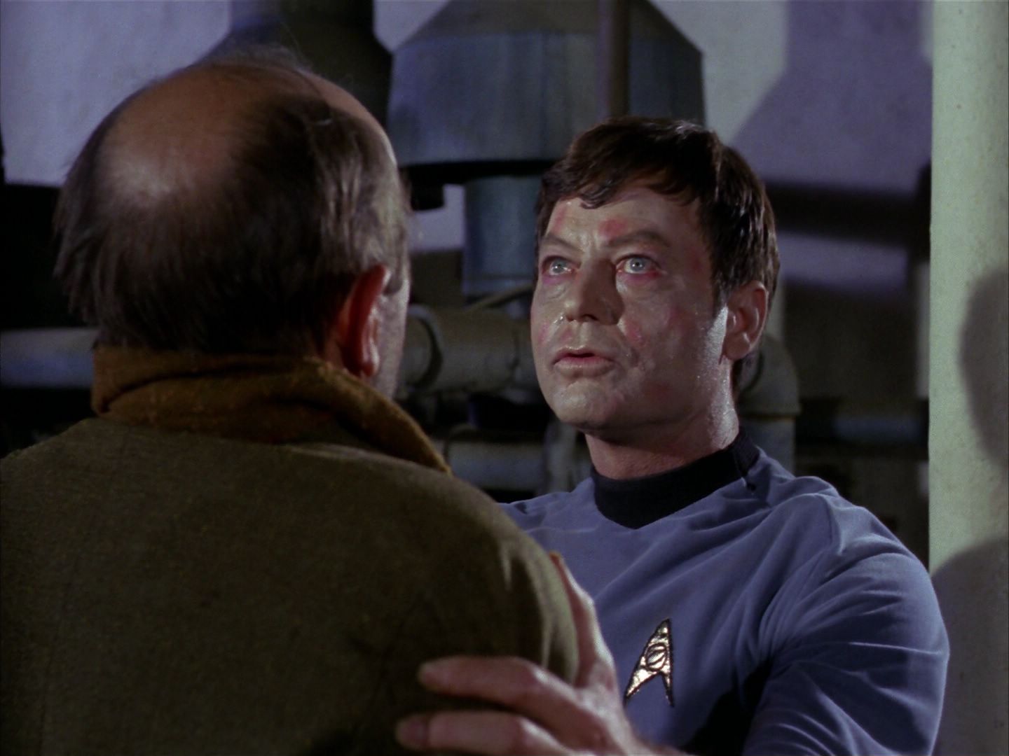 ariane179254_StarTrek_1x28_TheCityOnTheEdgeOfForever_2390.jpg