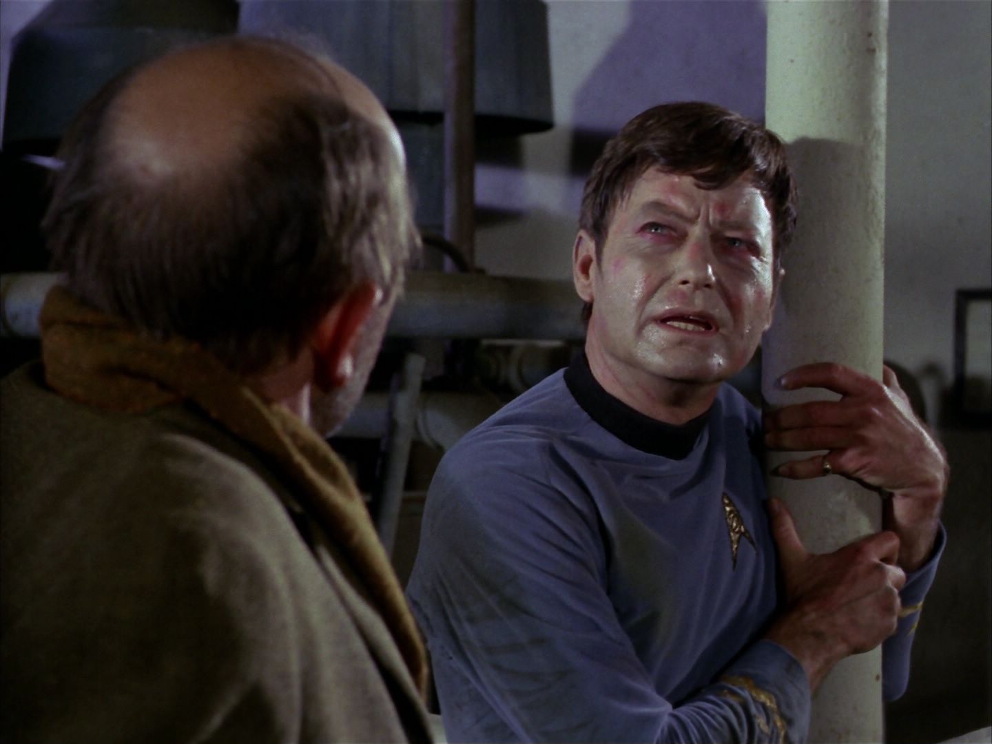 ariane179254_StarTrek_1x28_TheCityOnTheEdgeOfForever_2414.jpg