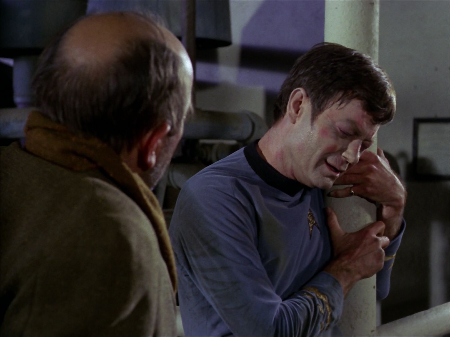 ariane179254_StarTrek_1x28_TheCityOnTheEdgeOfForever_2419.jpg