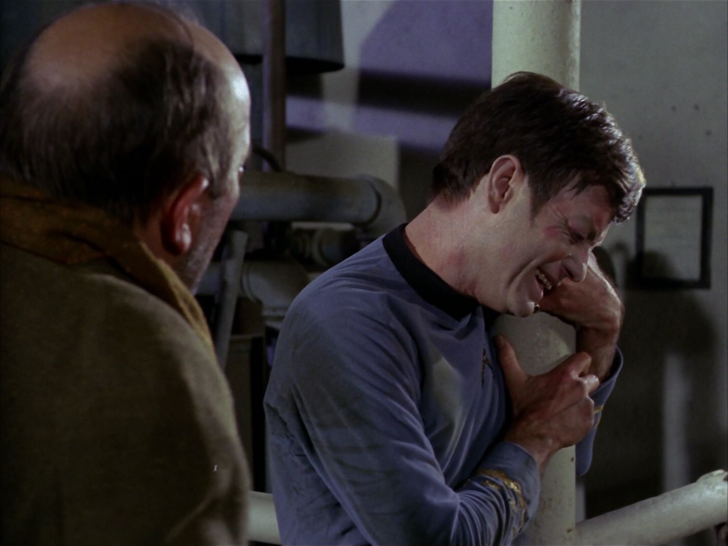 ariane179254_StarTrek_1x28_TheCityOnTheEdgeOfForever_2421.jpg