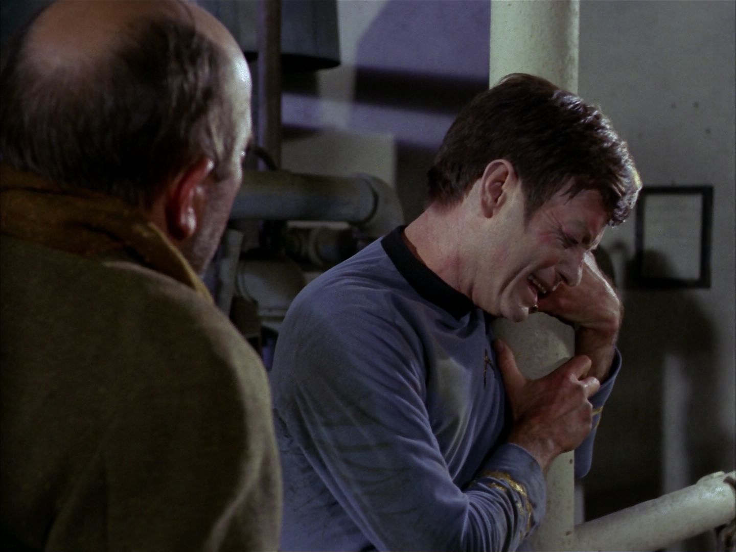 ariane179254_StarTrek_1x28_TheCityOnTheEdgeOfForever_2422.jpg