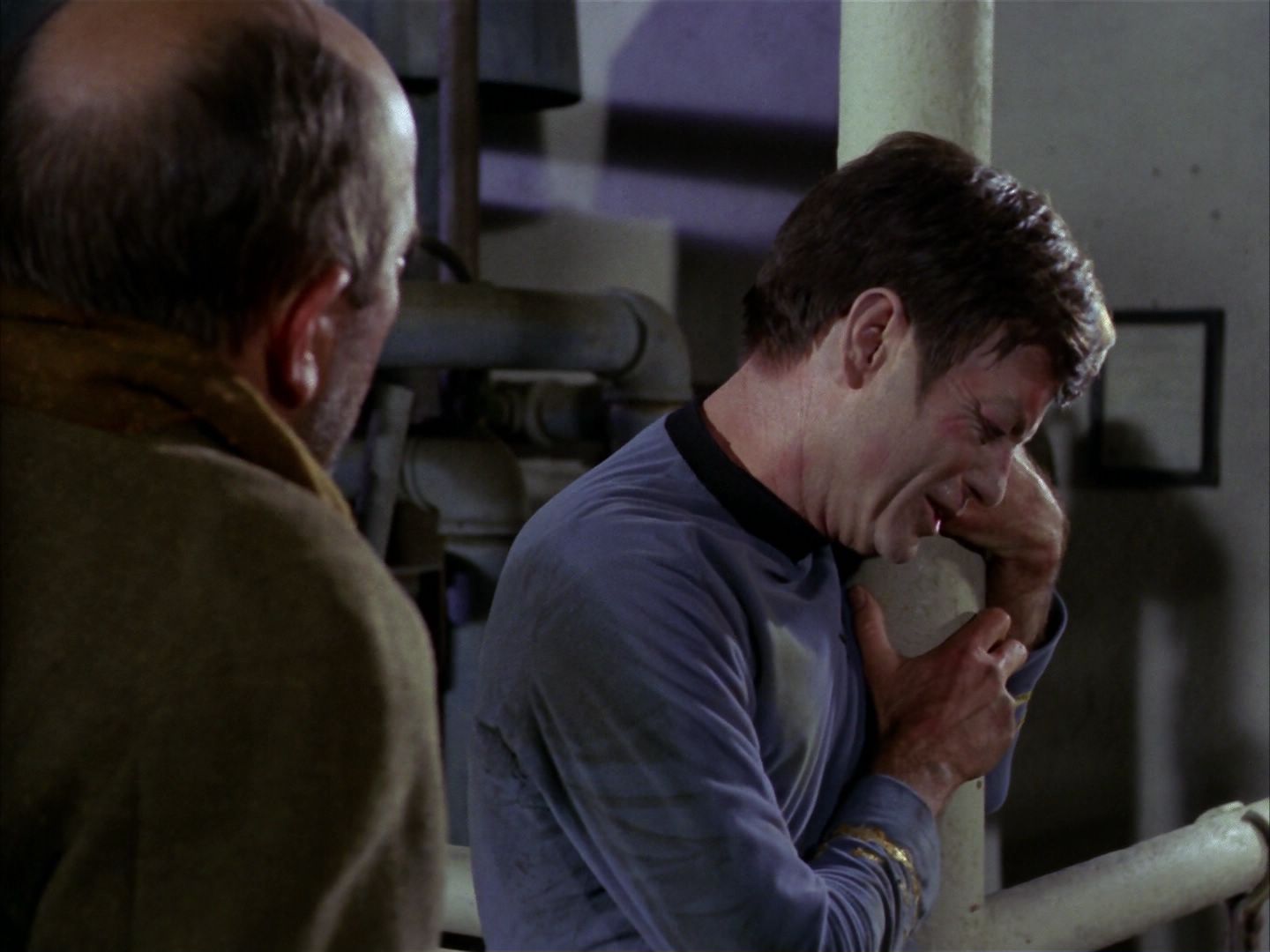 ariane179254_StarTrek_1x28_TheCityOnTheEdgeOfForever_2424.jpg