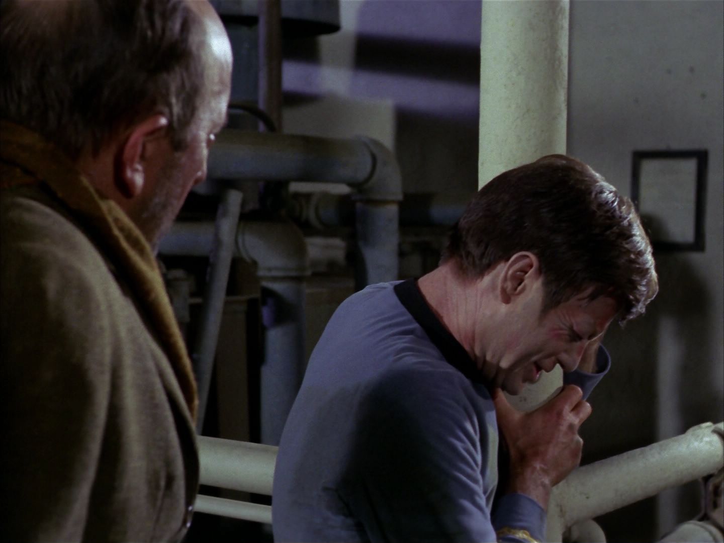 ariane179254_StarTrek_1x28_TheCityOnTheEdgeOfForever_2429.jpg