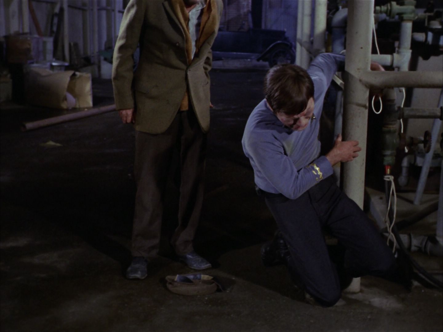ariane179254_StarTrek_1x28_TheCityOnTheEdgeOfForever_2433.jpg