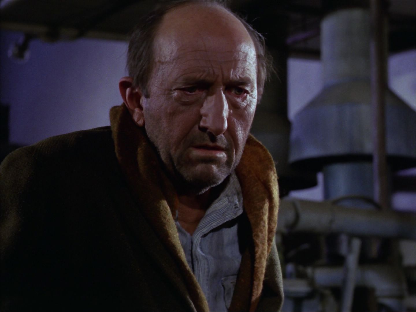 ariane179254_StarTrek_1x28_TheCityOnTheEdgeOfForever_2439.jpg