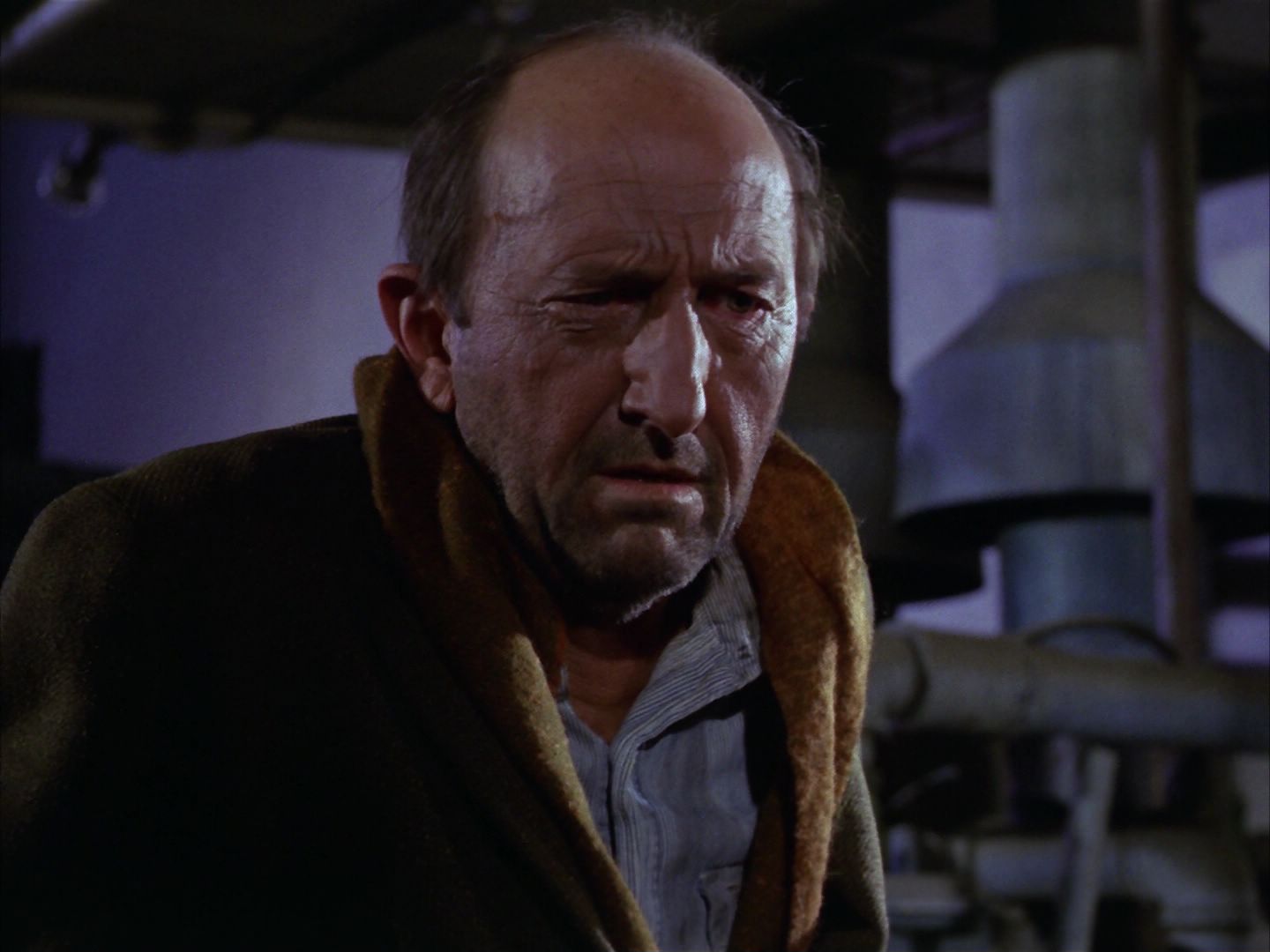ariane179254_StarTrek_1x28_TheCityOnTheEdgeOfForever_2440.jpg