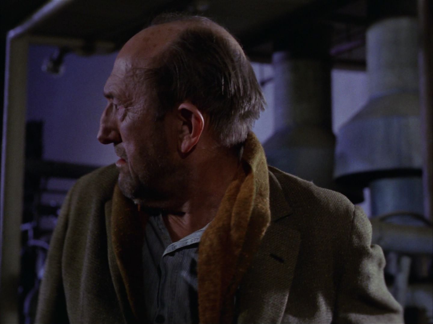 ariane179254_StarTrek_1x28_TheCityOnTheEdgeOfForever_2441.jpg