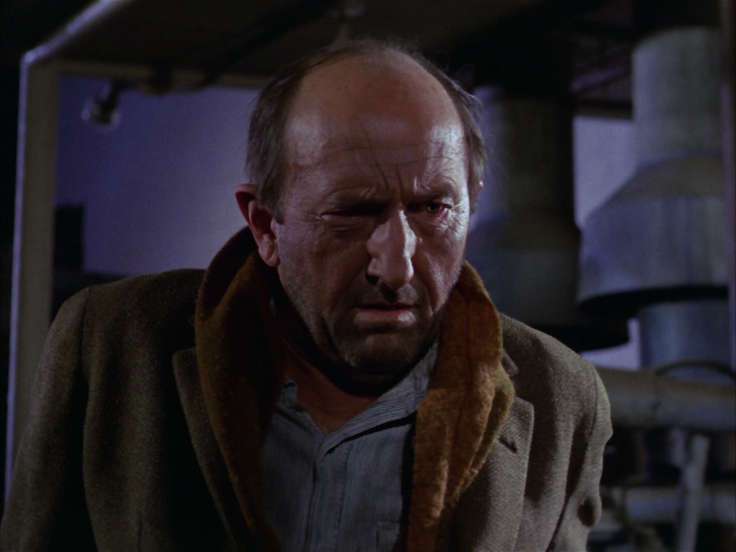 ariane179254_StarTrek_1x28_TheCityOnTheEdgeOfForever_2443.jpg