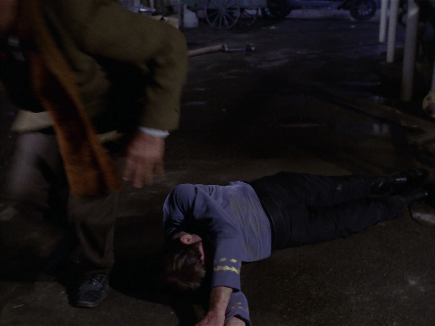 ariane179254_StarTrek_1x28_TheCityOnTheEdgeOfForever_2460.jpg