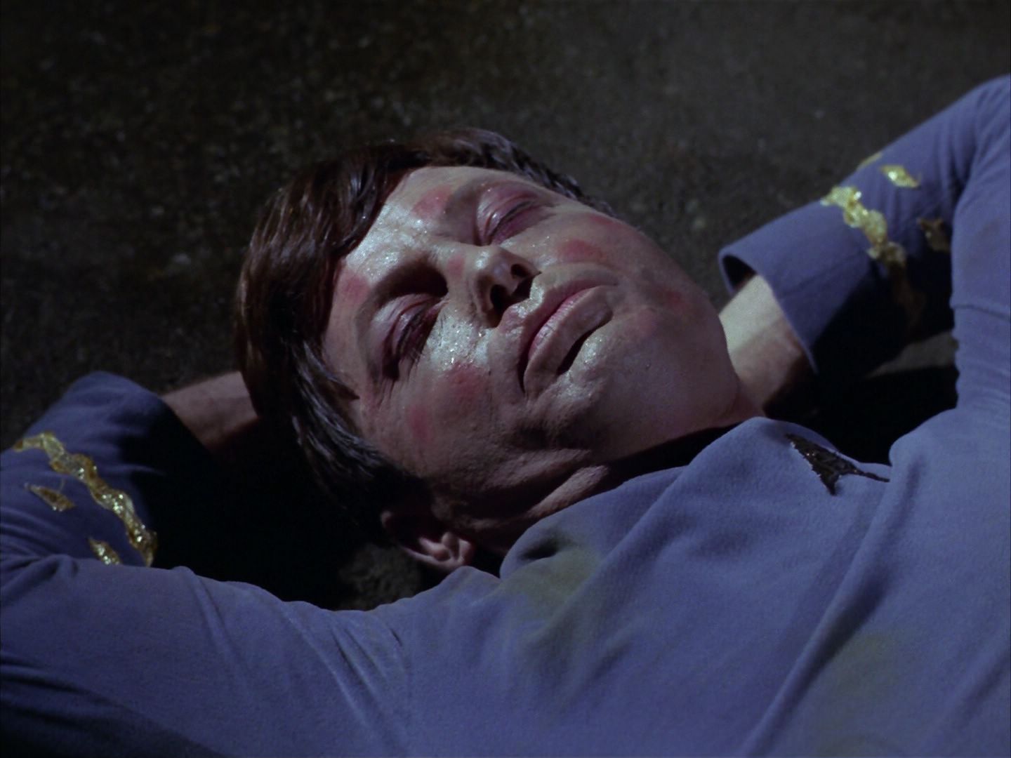 ariane179254_StarTrek_1x28_TheCityOnTheEdgeOfForever_2490.jpg