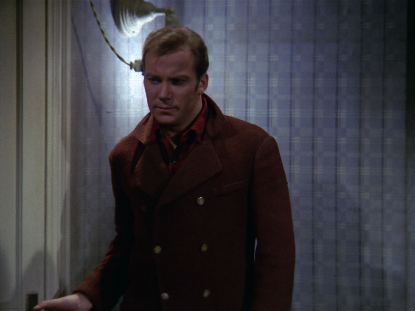 ariane179254_StarTrek_1x28_TheCityOnTheEdgeOfForever_2501.jpg