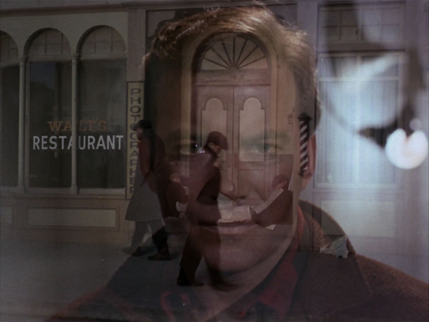 ariane179254_StarTrek_1x28_TheCityOnTheEdgeOfForever_2544.jpg