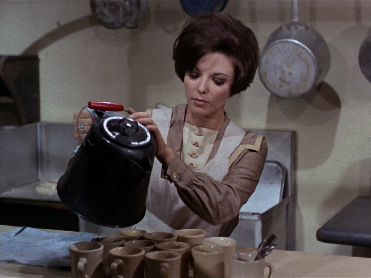 ariane179254_StarTrek_1x28_TheCityOnTheEdgeOfForever_2568.jpg