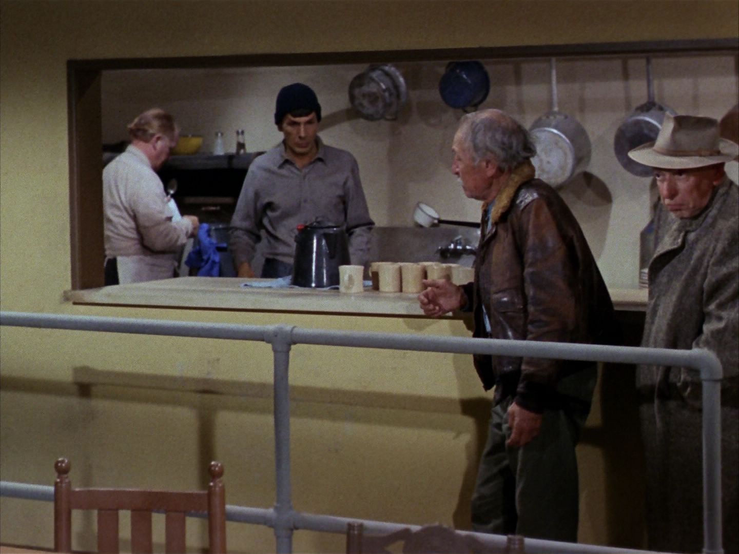 ariane179254_StarTrek_1x28_TheCityOnTheEdgeOfForever_2599.jpg