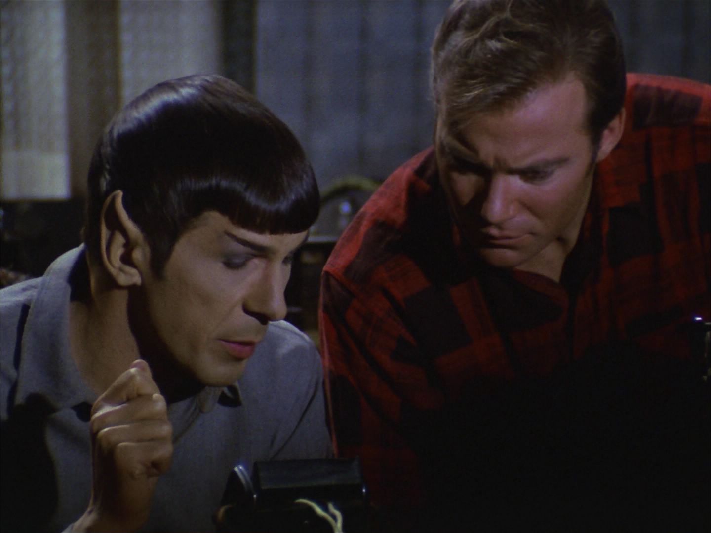 ariane179254_StarTrek_1x28_TheCityOnTheEdgeOfForever_2630.jpg