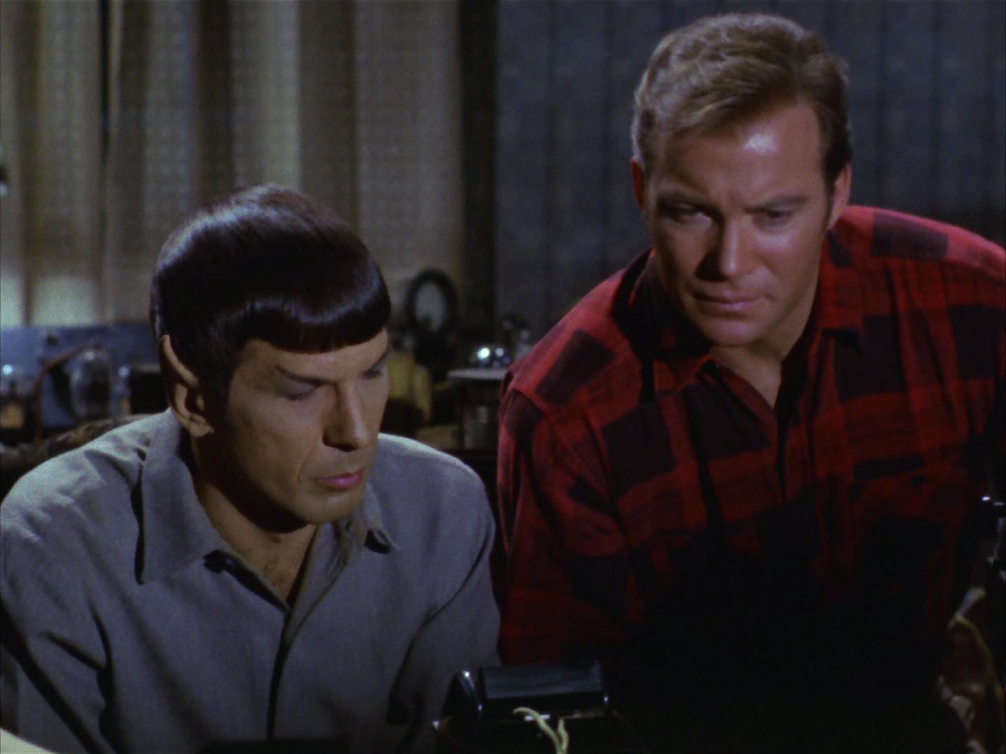 ariane179254_StarTrek_1x28_TheCityOnTheEdgeOfForever_2691.jpg