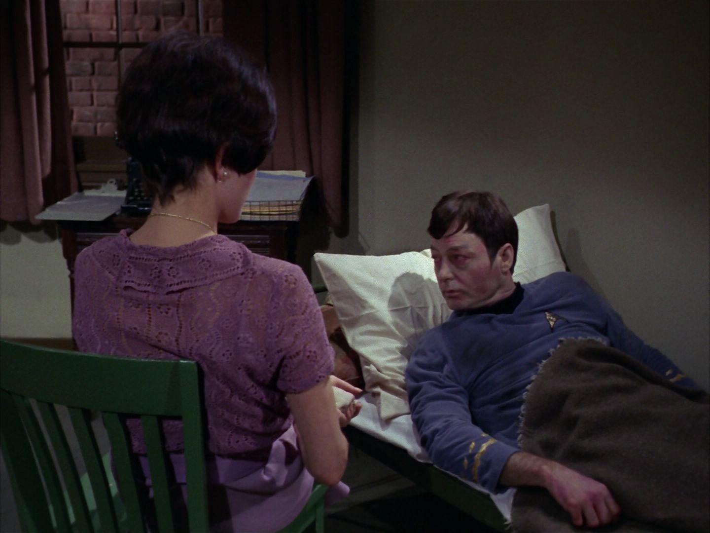 ariane179254_StarTrek_1x28_TheCityOnTheEdgeOfForever_2787.jpg