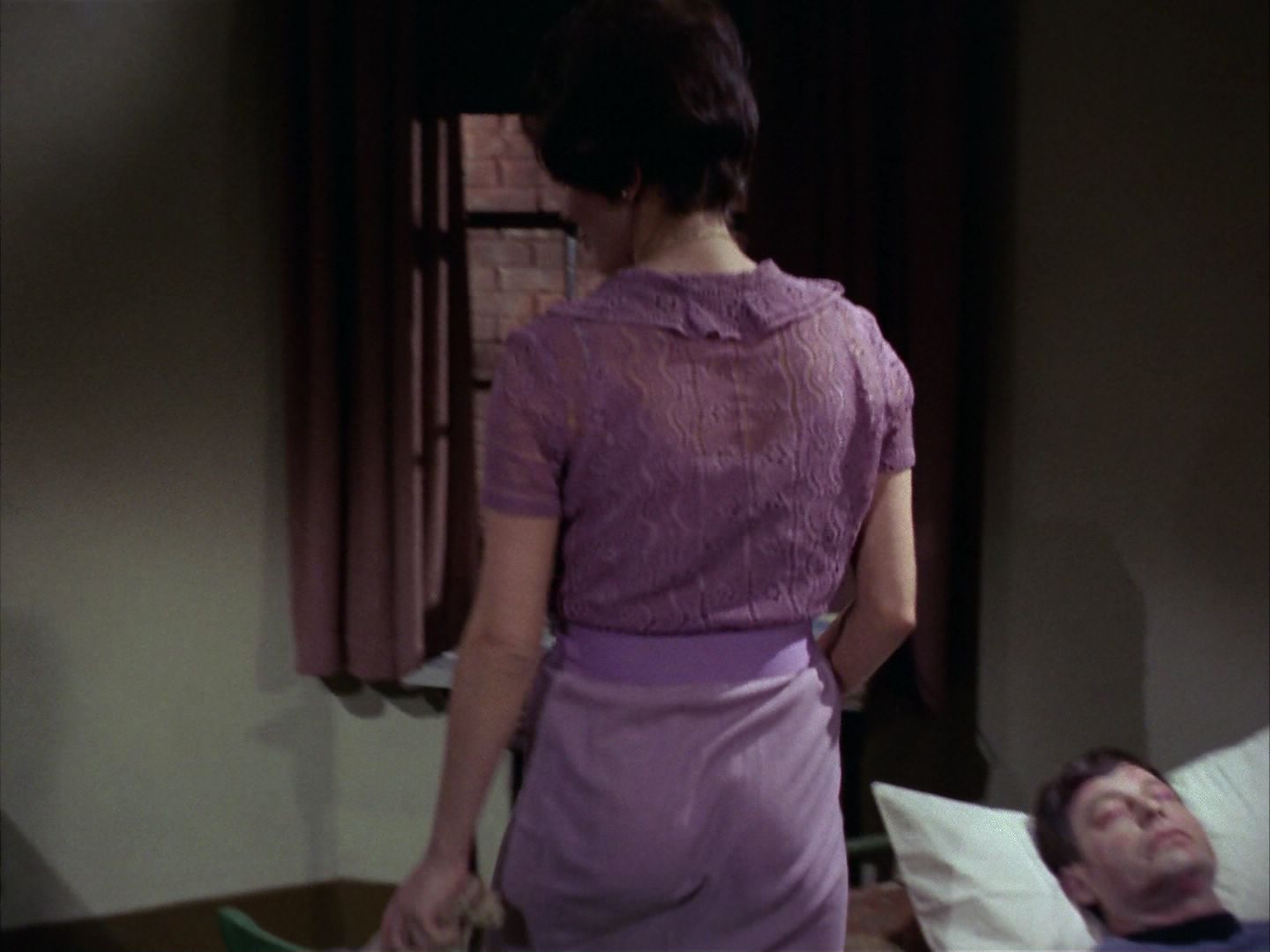 ariane179254_StarTrek_1x28_TheCityOnTheEdgeOfForever_2852.jpg