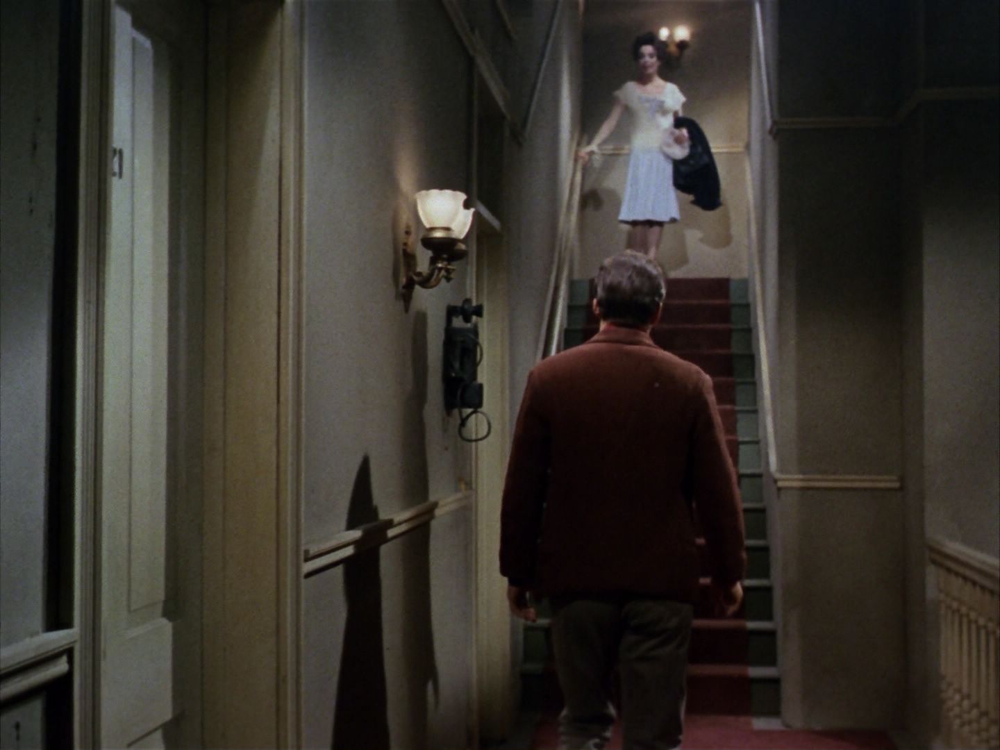 ariane179254_StarTrek_1x28_TheCityOnTheEdgeOfForever_2874.jpg