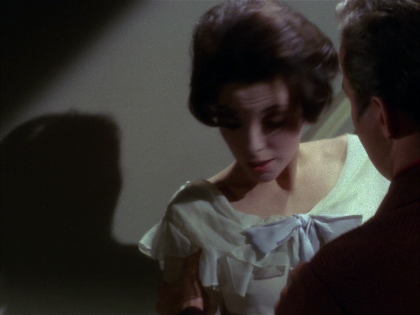 ariane179254_StarTrek_1x28_TheCityOnTheEdgeOfForever_2885.jpg