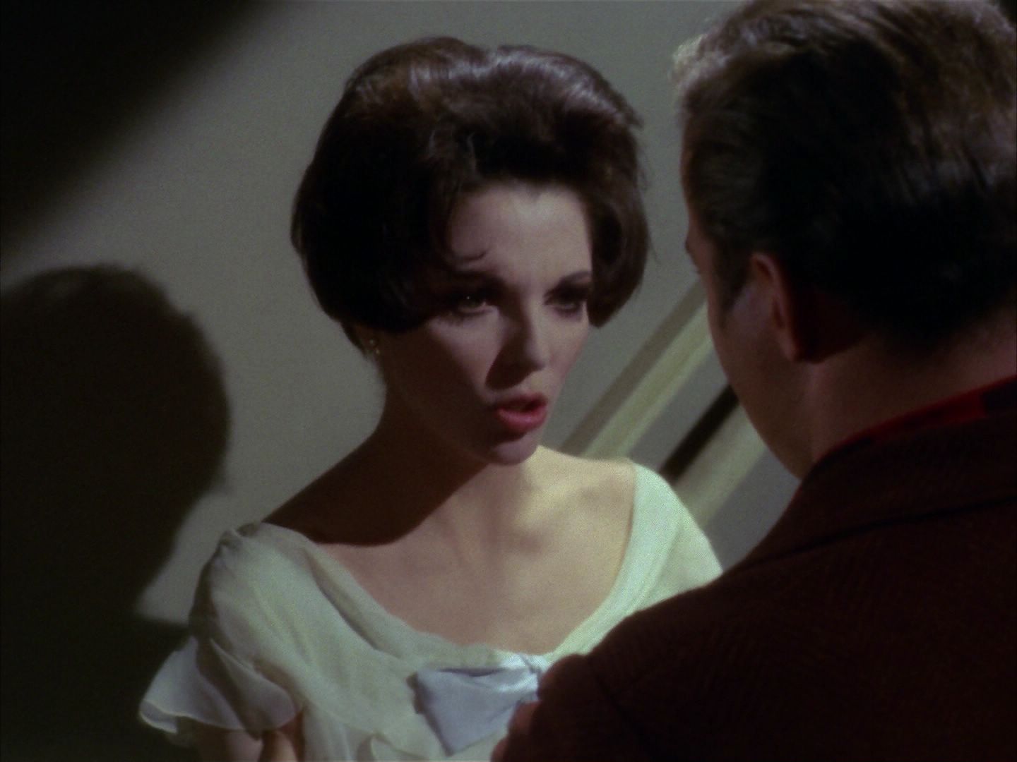 ariane179254_StarTrek_1x28_TheCityOnTheEdgeOfForever_2886.jpg