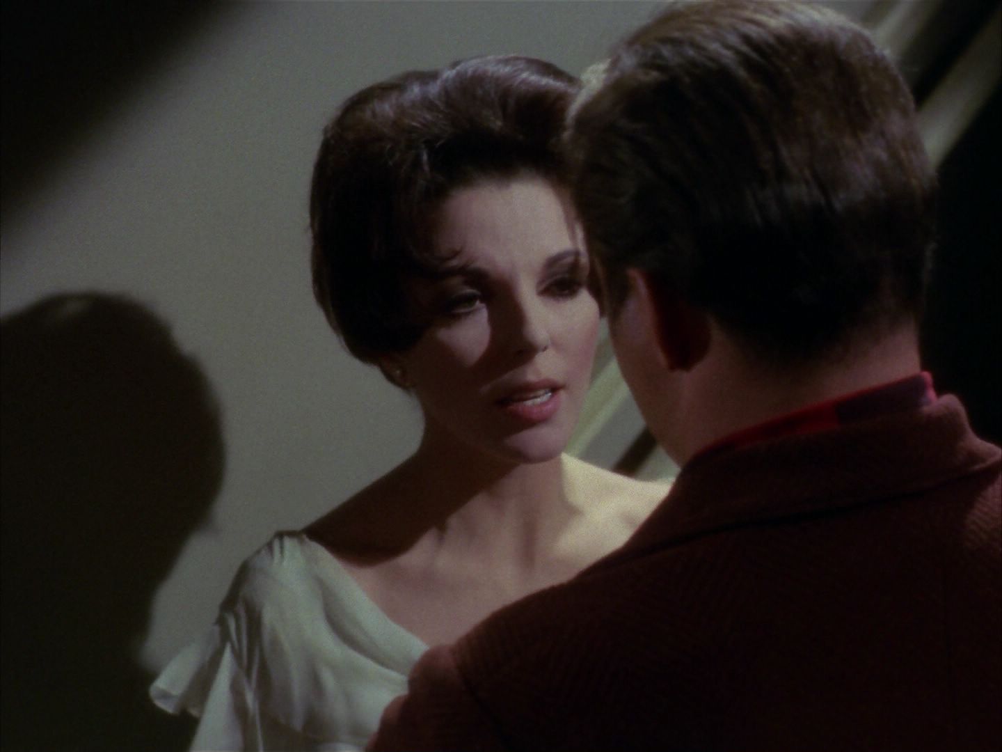 ariane179254_StarTrek_1x28_TheCityOnTheEdgeOfForever_2888.jpg