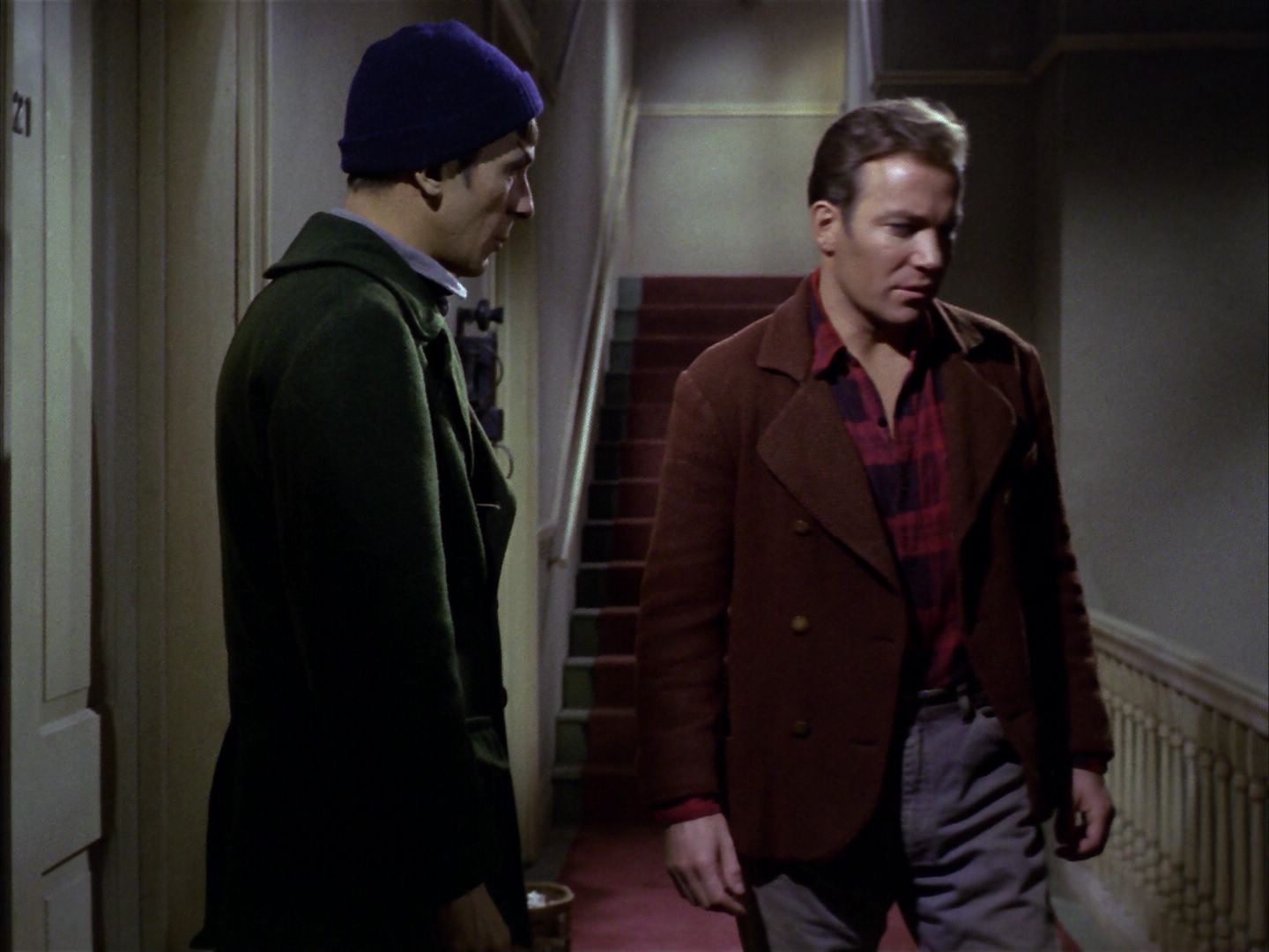 ariane179254_StarTrek_1x28_TheCityOnTheEdgeOfForever_2922.jpg