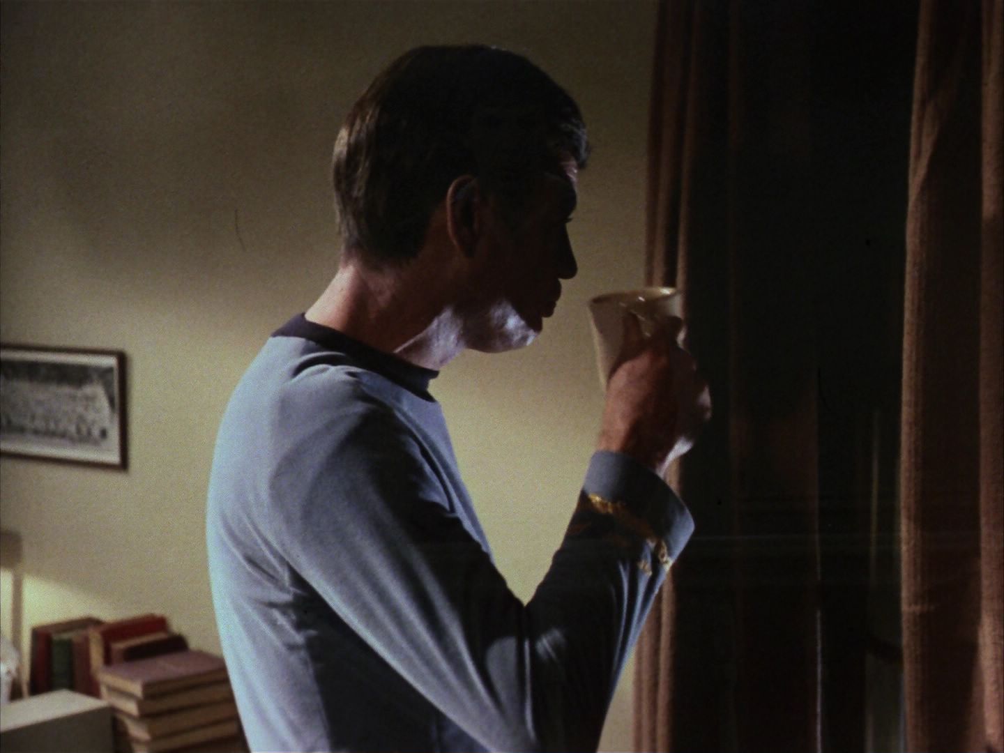 ariane179254_StarTrek_1x28_TheCityOnTheEdgeOfForever_2963.jpg