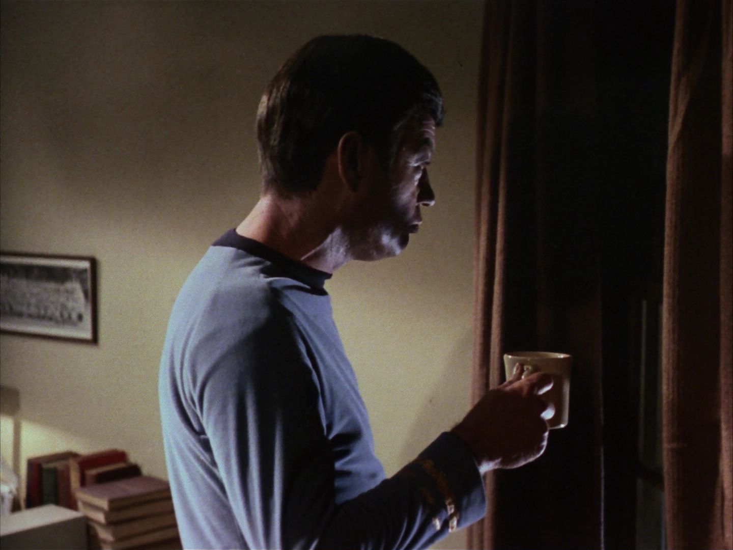 ariane179254_StarTrek_1x28_TheCityOnTheEdgeOfForever_2964.jpg