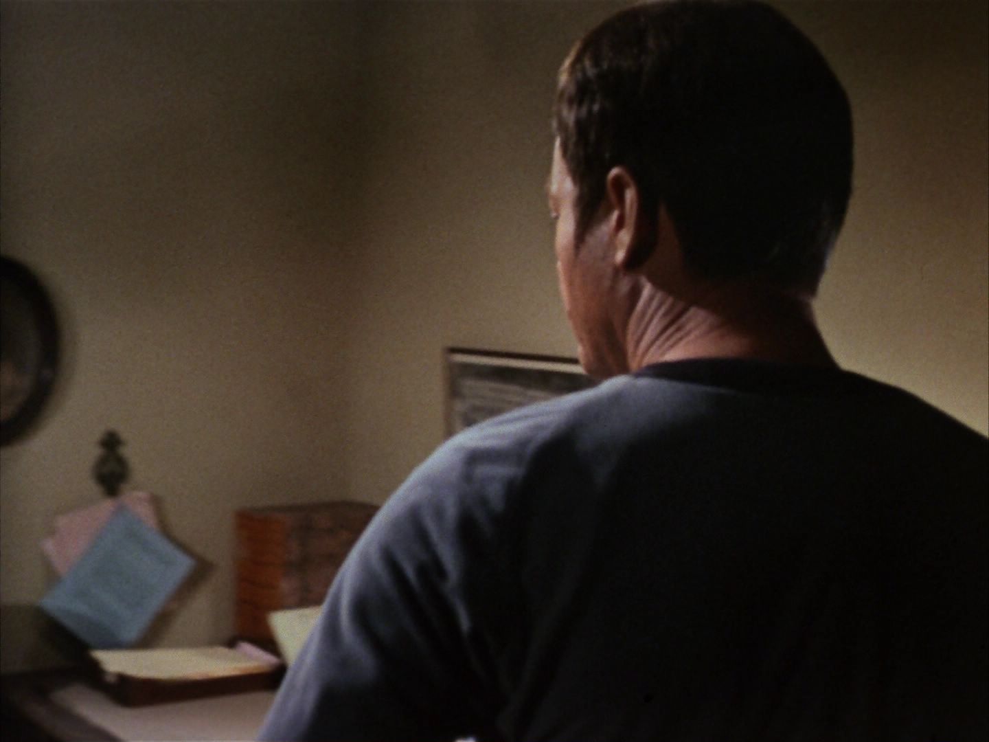ariane179254_StarTrek_1x28_TheCityOnTheEdgeOfForever_2966.jpg