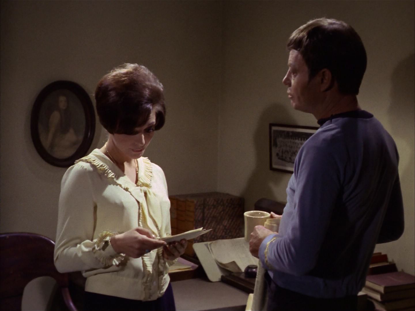 ariane179254_StarTrek_1x28_TheCityOnTheEdgeOfForever_2994.jpg