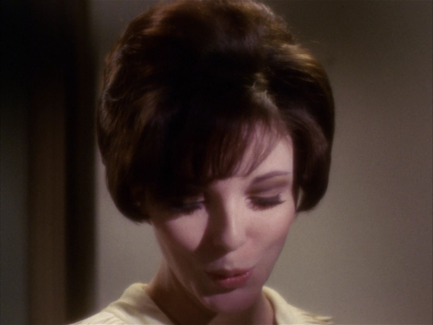 ariane179254_StarTrek_1x28_TheCityOnTheEdgeOfForever_3031.jpg